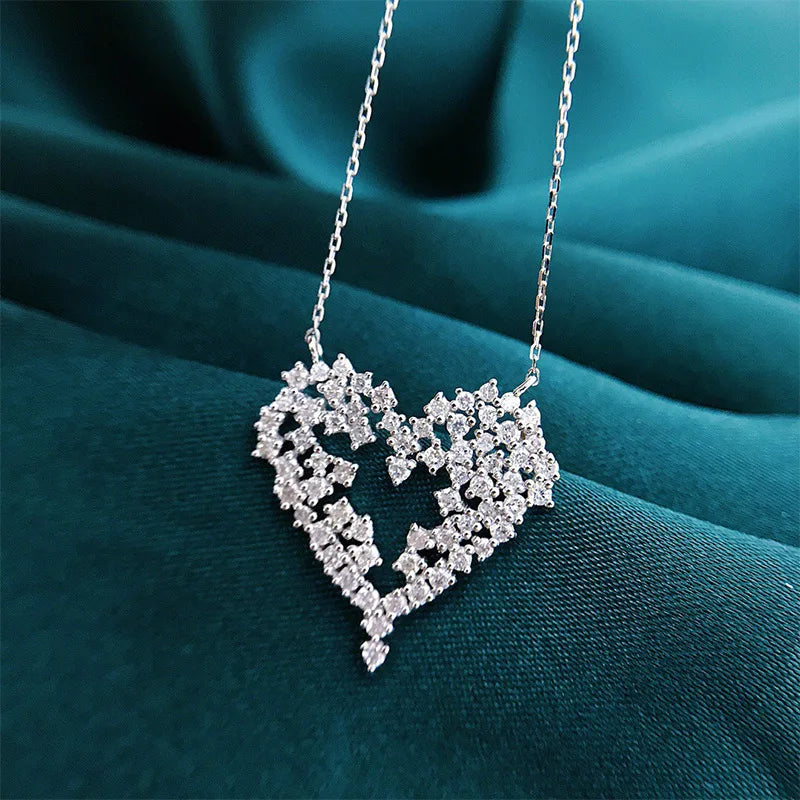 Veluna Crystal Heart Necklace – Elegante Damen Halskette