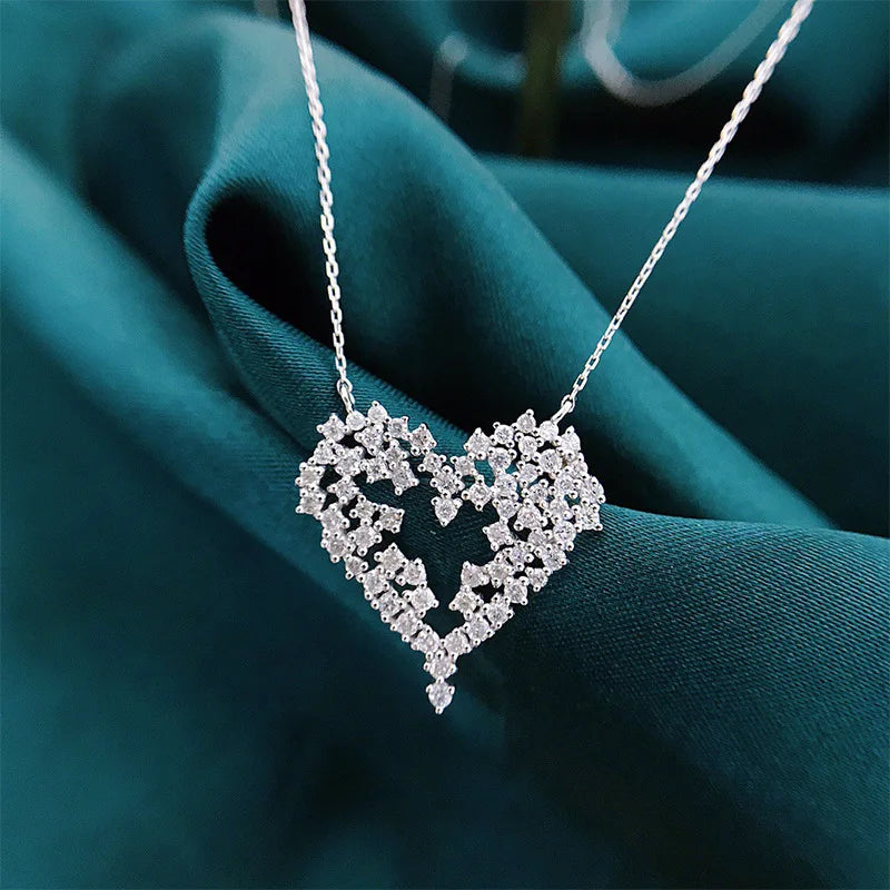 Veluna Crystal Heart Necklace – Elegante Damen Halskette