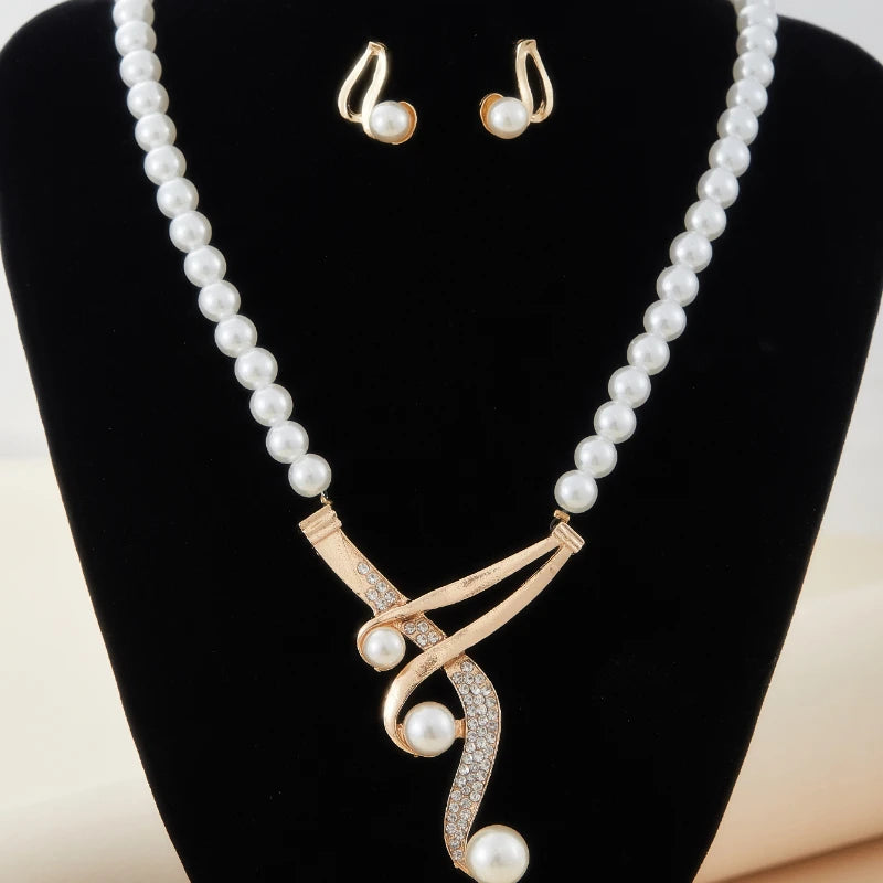 Veluna Seraphina Pearl Set – Exklusive Halskette mit passenden Ohrringen