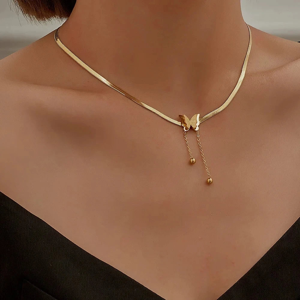 Veluna Mond & Schmetterling Halskette – Eleganter Damen Schmuck